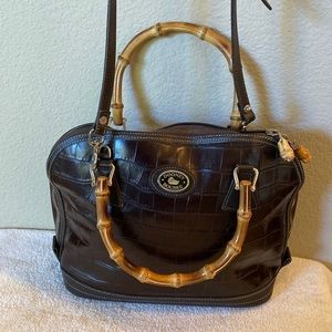 Dooney Bourke Crossbody handbag, slightly used but in excellent condition!